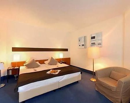 Tide Hotel Вильгельмсхафен Экстерьер фото