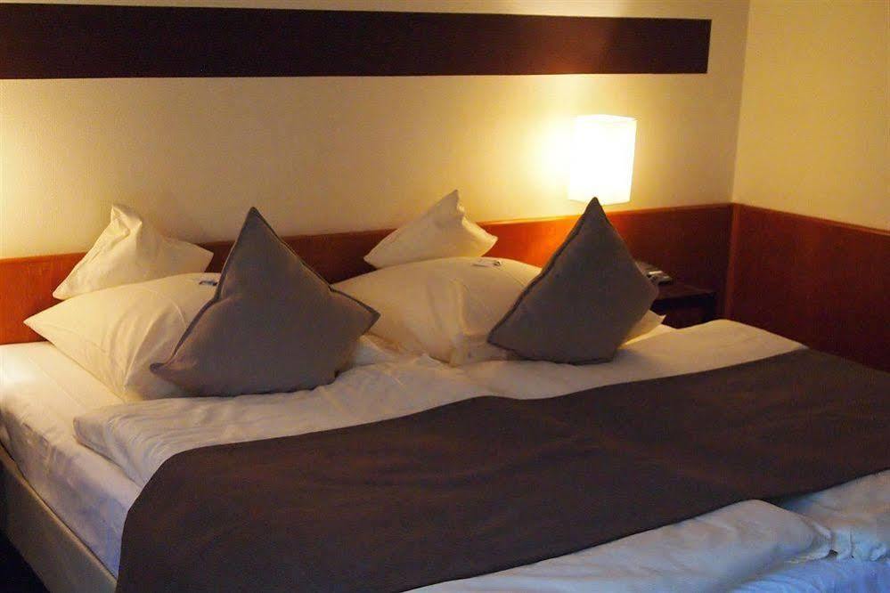 Tide Hotel Вильгельмсхафен Экстерьер фото
